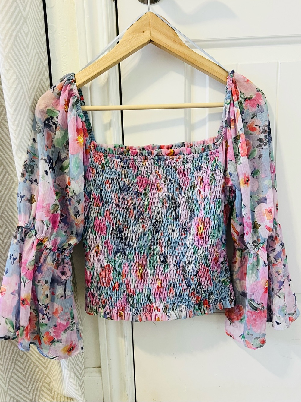 Lost + Wander Pastel Floral Smocked Off-Shoulder Crop Top Size Medium Womens